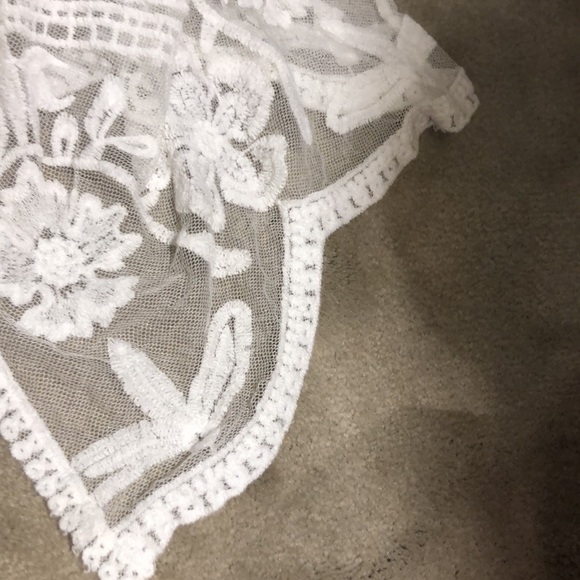 Gorgeous embroidered see-through kimono. no tag -previously owned by Xl  woman. - Picture 5 of 8